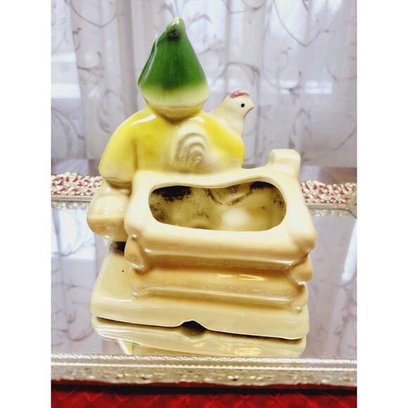 Vintage Shawnee Planter 645, Boy Chicken Basket, Mid Century Succulent Vase - Picture 2 of 6